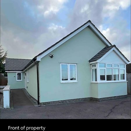Green 3 Bed Bungalow With En-Suite And Parking Felton  المظهر الخارجي الصورة